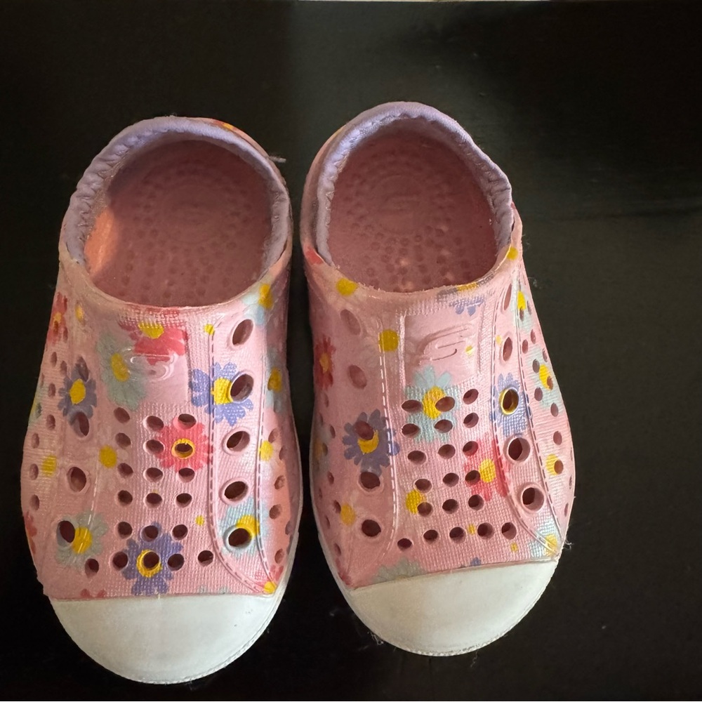 Skechers girls floral print shoes 5T